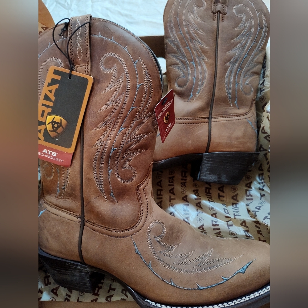 Ariat Women's  Tan Western Boots